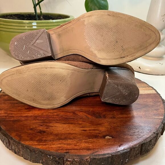 ALDO 8 Brown Suede Zip Western Ankle Fashion Boots Bootie, Criss Cross Detail, - Picture 6 of 8